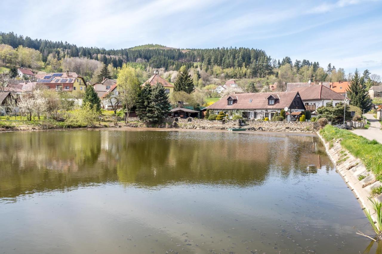 Pension a restaurace Regina Větřní Esterno foto